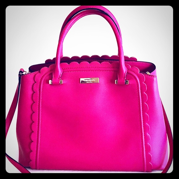 kate spade Handbags - EUC Kate Spade Hot Pink Scalloped Purse